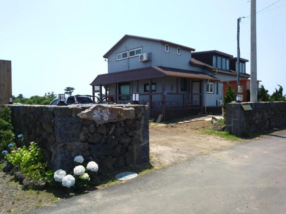 Warang Guesthouse Чеджудо Экстерьер фото